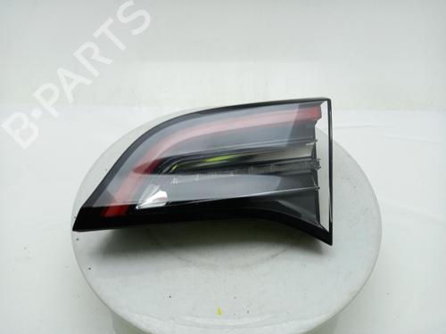 Used Right taillight Right taillight TESLA MODEL 3 (5YJ3) EV (306 hp) 40316757 40316757