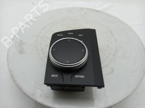 switch-bmw-3-g20-g80-g28-2018-40309523 main image