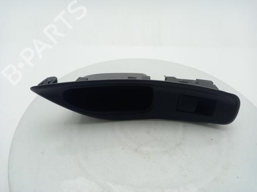 Used Switch Switch TOYOTA YARIS CROSS (MXP_) 1.5 Hybrid (MXPJ10) (116 hp) 40325943 40325943