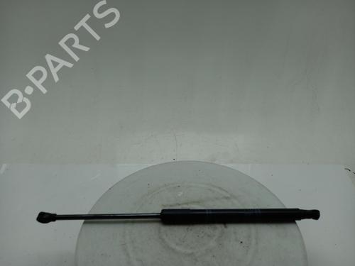 tailgate-lift-support-toyota-yaris-_p21_-_pa1_-_ph1_-2020-40308267 main image