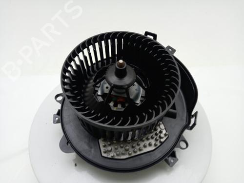 Used Heater blower motor Heater blower motor VW GOLF VIII (CD1, DA1) 1.5 TSI (150 hp) 40322769 40322769