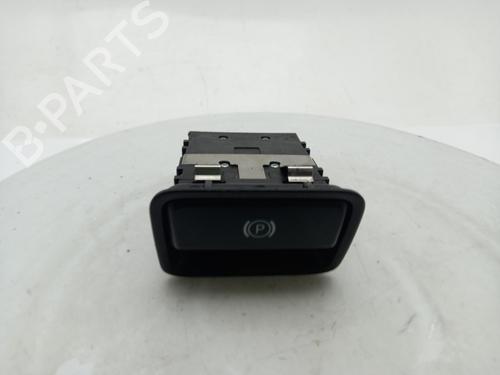 switch-mercedes-benz-a-class-w176-2012-2013-2014-2015-2016-2017-2018-40312864 main image