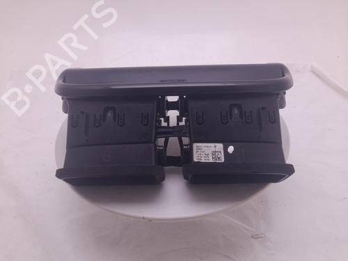 air-vent-jaguar-f-pace-x761-2015-40313450 main image