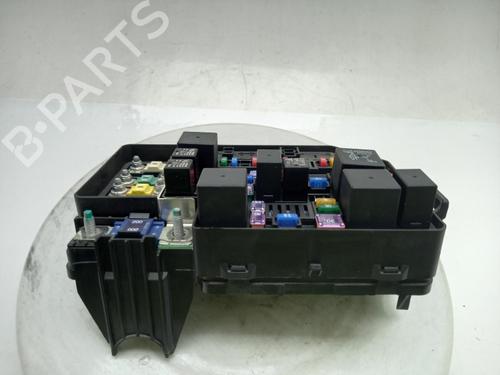 fuse-box-mg-mg-zs-suv-azs1-2017-40303658 main image