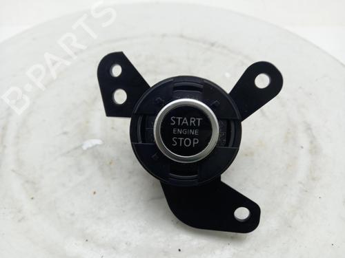 switch-nissan-juke-f16_-2019-40311913 main image