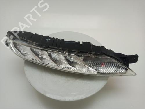 Used Right daytime light Right daytime light CITROËN C4 Picasso II 1.6 HDi 90 (92 hp) 40338505 40338505