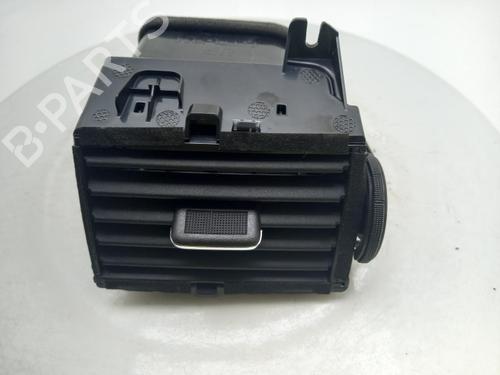 air-vent-nissan-pulsar-hatchback-c13-2014-40300920 main image