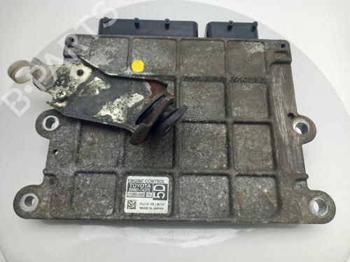 Used Engine control unit (ECU) Engine control unit (ECU) TOYOTA IQ (_J1_) 1.0 (KGJ10_, KGJ10R) (68 hp) 40332569 40332569