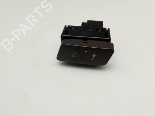 Used Switch Switch VW PHAETON (3D1, 3D2, 3D3, 3D4, 3D6, 3D7, 3D8, 3D9) 3.0 V6 TDI 4motion (224 hp) 40347086 40347086