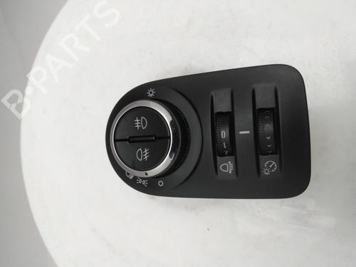 Used Headlight switch Headlight switch VAUXHALL CORSA Mk III (D) (S07) 1.4 (L08) (120 hp) 40346037 40346037