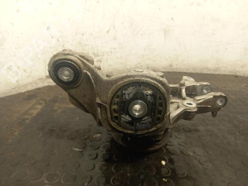 Used Left rear steering knuckle Left rear steering knuckle VOLVO XC60 II (246) B4 Mild-Hybrid AWD (197 hp) 40302077 40302077