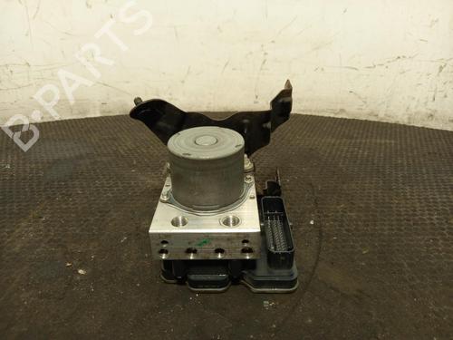 abs-pump-jaguar-f-pace-x761-2015-40311816 main image