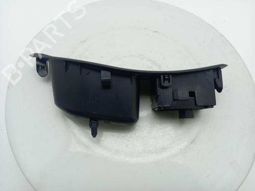 Used Switch Switch TOYOTA YARIS (_P21_, _PA1_, _PH1_) 1.5 Hybrid (MXPH10, MXPH11) (116 hp) 40328891 40328891