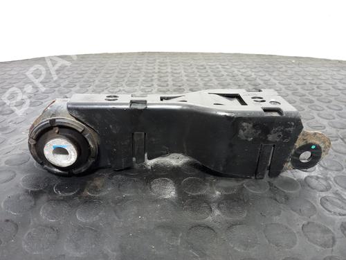 right-rear-suspension-arm-land-rover-discovery-sport-l550-2014-40340985 main image