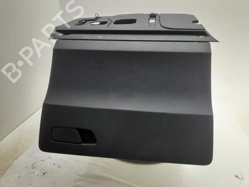 glove-box-audi-q2-gab-gag-2016-40317990 main image