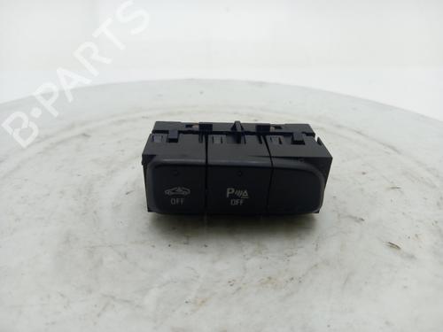 switch-vauxhall-corsa-mk-v-f-2019-40306557 main image