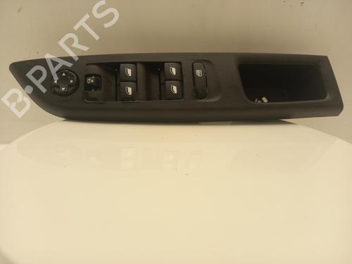 switch-vauxhall-corsa-mk-v-f-2019-40309113 main image