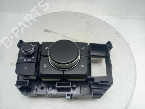 switch-mazda-cx-30-dm-2019-40307134 main image