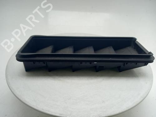 pipe-jaguar-f-pace-x761-2015-40330980 main image