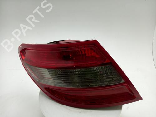 left-taillight-mercedes-benz-c-class-w204-2007-2008-2009-2010-2011-2012-2013-2014-2015-40328527 main image