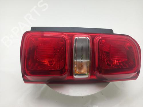 Used Right taillight Right taillight VAUXHALL VIVARO C Van (K0) 1.5 (102 hp) 40327268 40327268