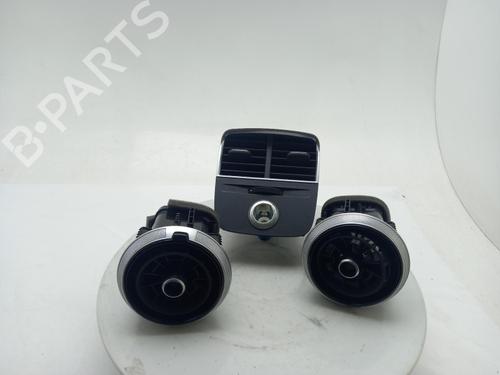 air-vent-audi-a3-limousine-8vs-8vm-2013-2014-2015-2016-2017-2018-2019-2020-2021-40309277 main image