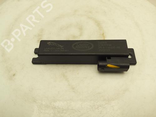 antennabase-jaguar-i-pace-x590-2018-40346251 main image