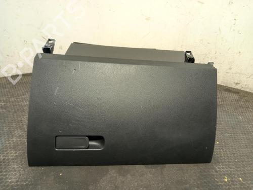 Used Glove box Glove box MERCEDES-BENZ A-CLASS (W177) A 200 (177.087) (163 hp) 40318222 40318222