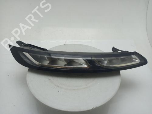 right-daytime-light-citroen-c4-cactus-2014-40313297 main image