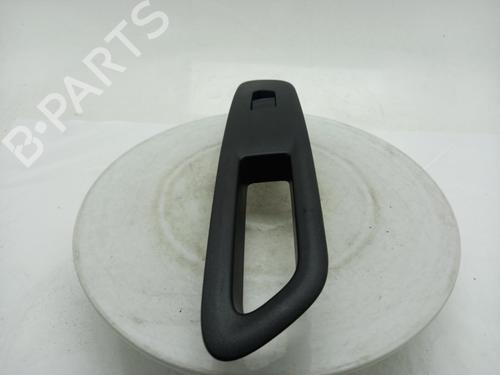 switch-toyota-aygo-x-_b7_-2022-40305614 main image