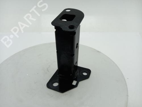 Used Front bumper bracket Front bumper bracket RENAULT CLIO V (B7_) 1.6 E-TECH 145 (B7MU) (143 hp) 40300586 40300586