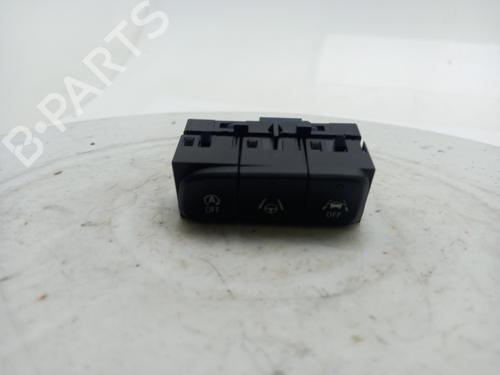 switch-vauxhall-corsa-mk-v-f-2019-40306556 main image