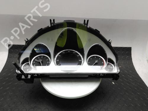 Used Instrument cluster Instrument cluster MERCEDES-BENZ E-CLASS Convertible (A207) E 350 CDI (207.422) (231 hp) 40345123 40345123