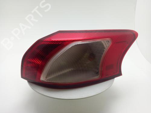 Used Right taillight Right taillight MITSUBISHI LANCER VIII Sportback (CX_A) 2.0 DI-D (CX8A) (140 hp) 40328335 40328335
