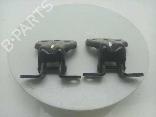 hingedoor-check-strap-mg-mg-zs-suv-azs1-2017-40310814 main image