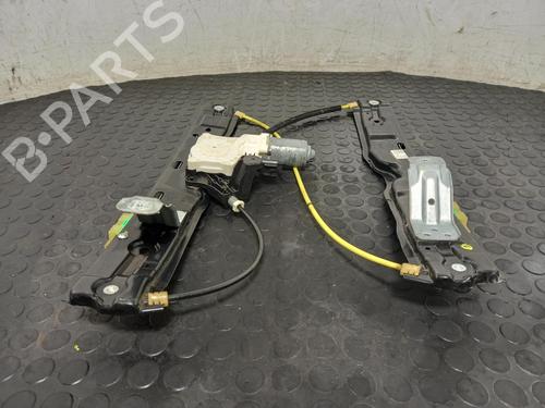 rear-right-window-mechanism-land-rover-range-rover-velar-l560-2017-40337165 main image