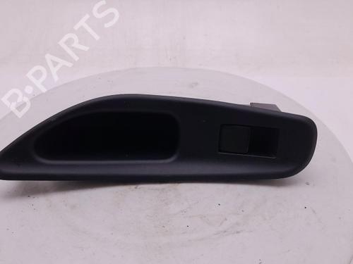 Used Switch Switch TOYOTA YARIS (_P21_, _PA1_, _PH1_) 1.5 Hybrid (MXPH10, MXPH11) (116 hp) 40301035 40301035