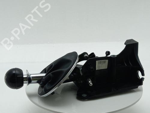 Used Gear lever Gear lever FIAT 500 C (312_) 1.2 (312CXA1A, 312AXA1A) (69 hp) 40487249 40487249