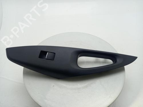 Used Switch Switch SUZUKI SWACE (AMZ_) 1.8 Hybrid (102 hp) 40330440 40330440
