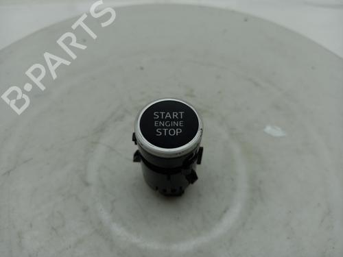 switch-audi-a3-sportback-8ya-8yf-2019-40308348 main image
