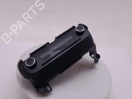 climate-control-toyota-yaris-_p21_-_pa1_-_ph1_-2020-40301115 main image