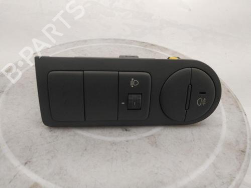 Used Switch Switch HYUNDAI H-1 Cargo (TQ) 2.5 CRDi (110 hp) 40347782 40347782