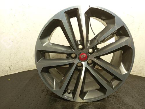 rim-jaguar-f-pace-x761-2015-40336213 main image