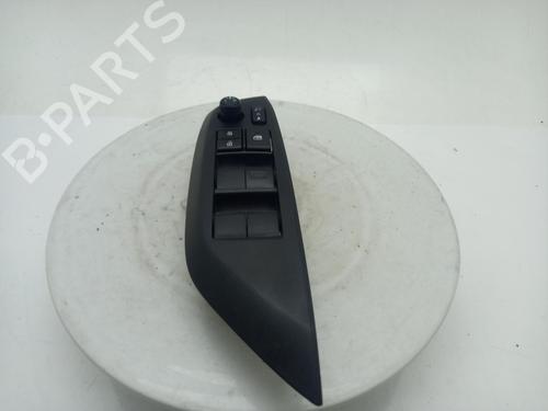 Used Switch Switch TOYOTA YARIS (_P21_, _PA1_, _PH1_) 1.5 Hybrid (MXPH10, MXPH11) (116 hp) 40306212 40306212