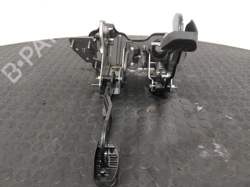 Used Pedal Pedal VAUXHALL CORSA Mk V (F) 1.2 (101 hp) 40345485 40345485
