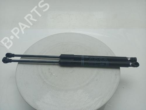tailgate-lift-support-toyota-yaris-_p21_-_pa1_-_ph1_-2020-40301041 main image