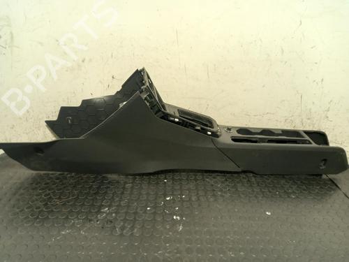 middle-console-vw-polo-vi-aw1-bz1-ae1-2017-40315947 main image