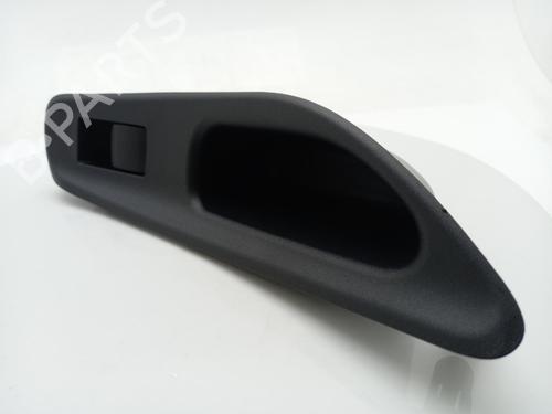 switch-toyota-yaris-_p21_-_pa1_-_ph1_-2020-40308446 main image