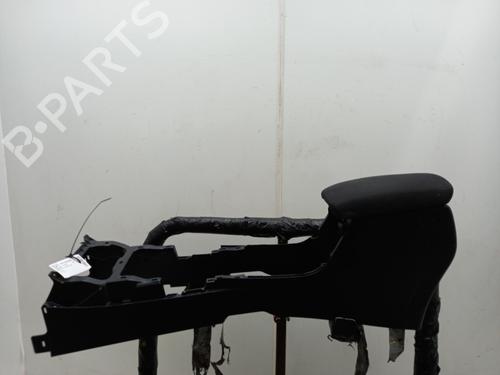 middle-console-toyota-corolla-hatchback-_e21_-_ea1_-_eh1_-2018-40327224 main image