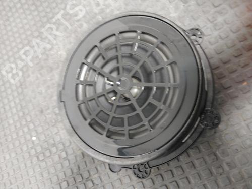 speaker-porsche-cayenne-9ya-2017-40346281 main image